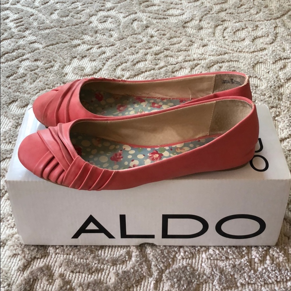 Aldo Mccandlish Flats